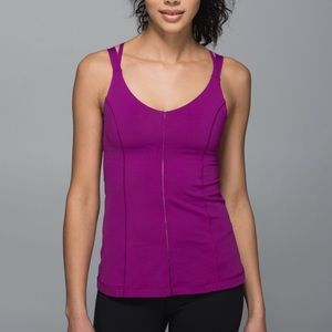 Lululemon Hot to Street tank